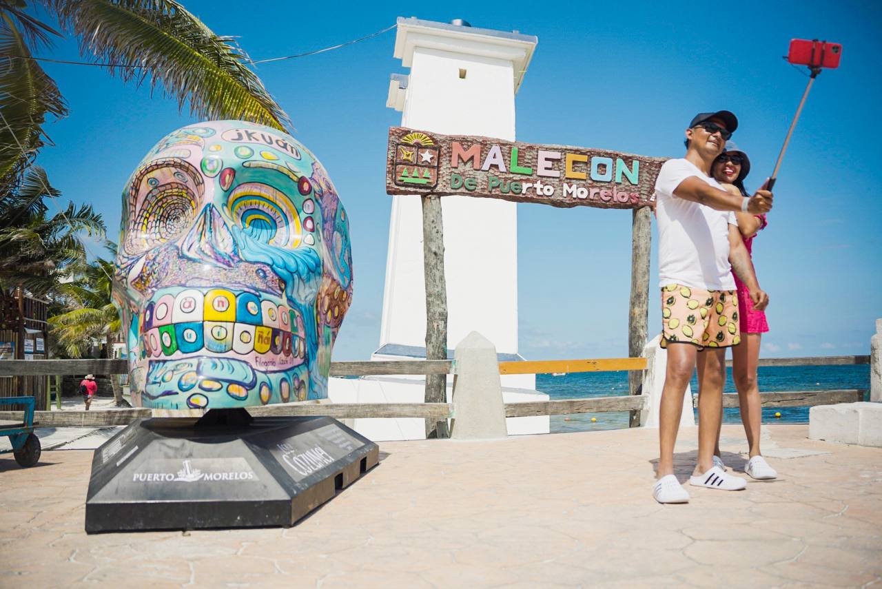 Recibe Puerto Morelos la exhibición de Mexicráneos 2023